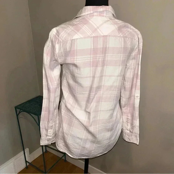 Aritzia  - The Group Babaton Button Up - Picture 2 of 6